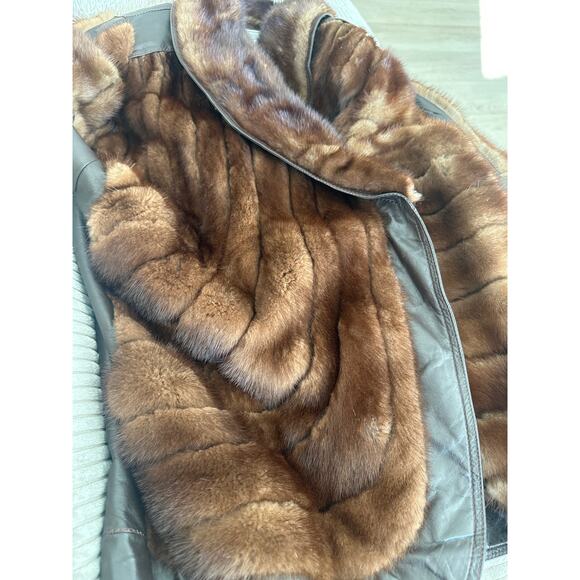 Etienne Fur Coat 80’s flair made in Argentina Buenos Aires mint condition - Picture 3 of 12